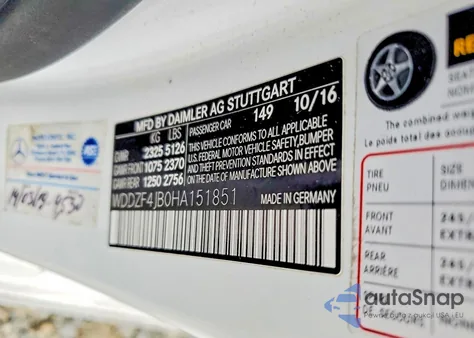 2017 Mercedes-Benz E 300 z USA, uszkodzony, nr VIN WDDZF4JB0HA151851